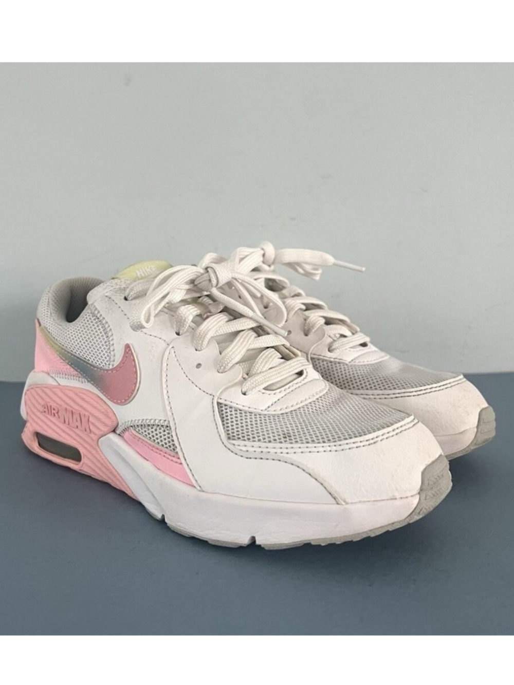 Nike Air Max Excee GS White Arctic Punch Sneakers Youth‎ Girls Size 5